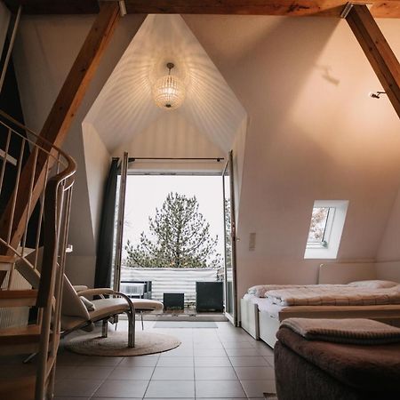 Eigenes Maisonettehaus In Idyllischer Lage Mit Balkon, Nahe Messe, 24H Self-Check In, Gratis Parken 슈바바하 외부 사진