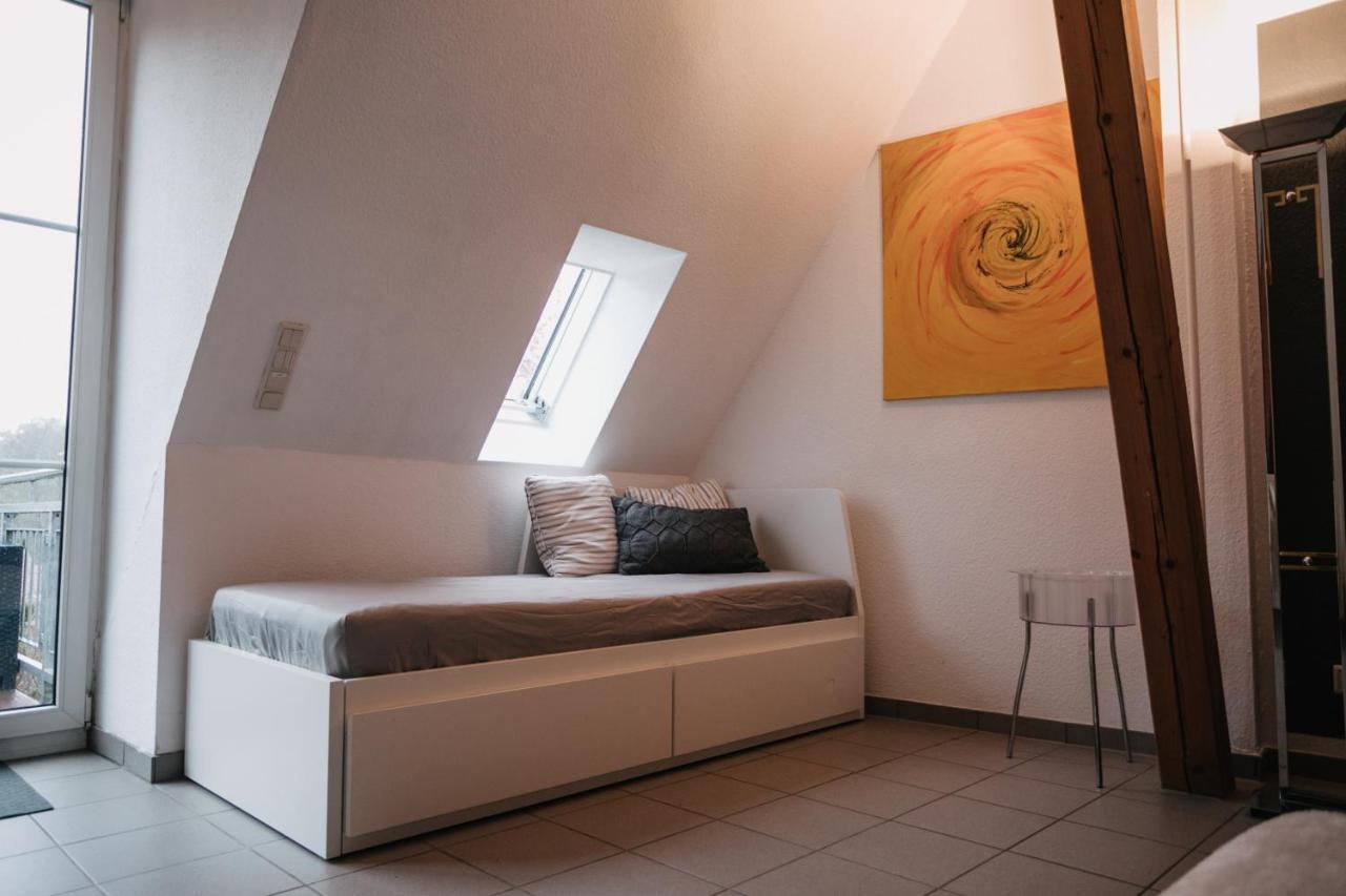 Eigenes Maisonettehaus In Idyllischer Lage Mit Balkon, Nahe Messe, 24H Self-Check In, Gratis Parken 슈바바하 외부 사진