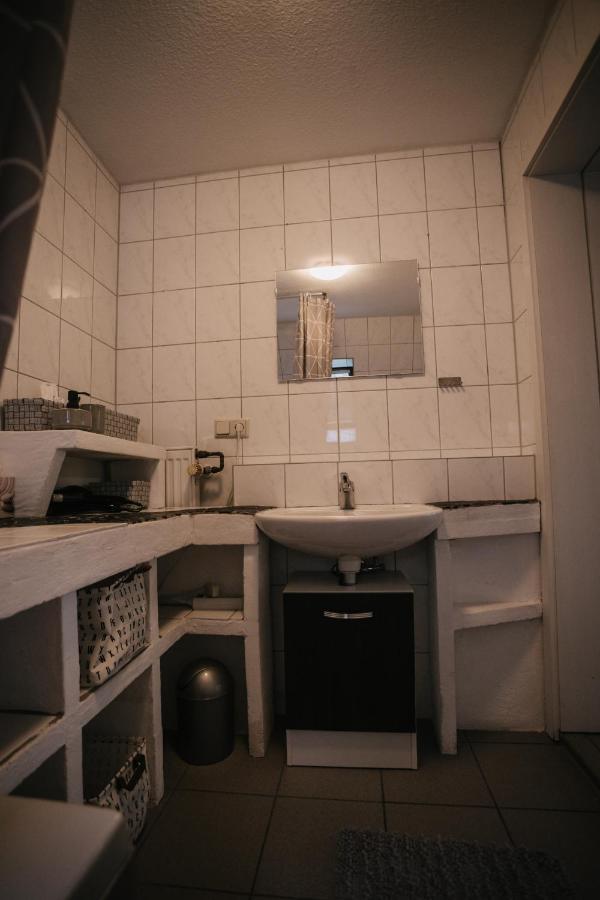 Eigenes Maisonettehaus In Idyllischer Lage Mit Balkon, Nahe Messe, 24H Self-Check In, Gratis Parken 슈바바하 외부 사진