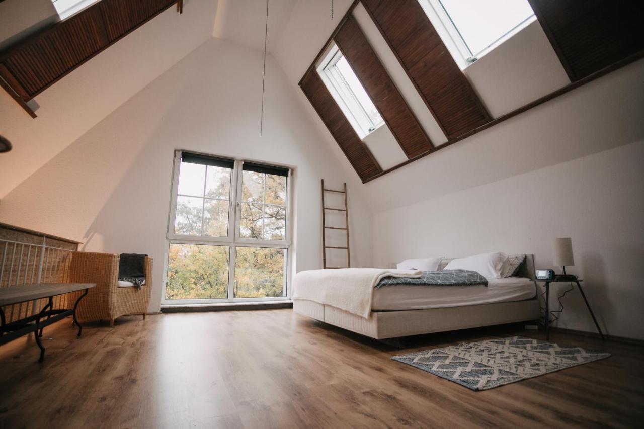 Eigenes Maisonettehaus In Idyllischer Lage Mit Balkon, Nahe Messe, 24H Self-Check In, Gratis Parken 슈바바하 외부 사진