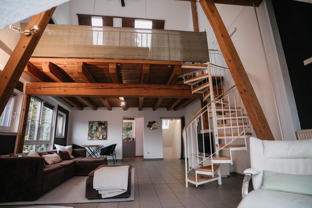 Eigenes Maisonettehaus In Idyllischer Lage Mit Balkon, Nahe Messe, 24H Self-Check In, Gratis Parken 슈바바하 외부 사진