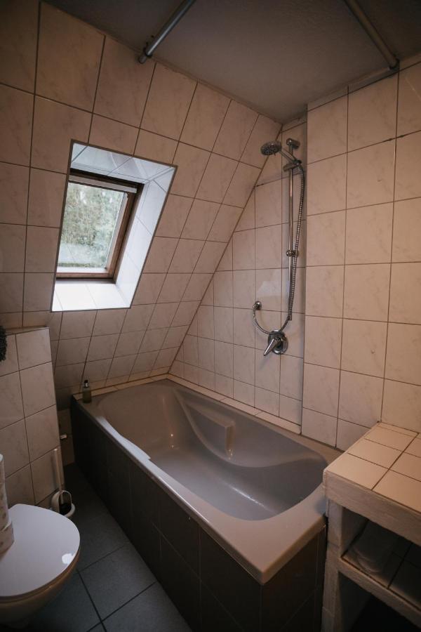 Eigenes Maisonettehaus In Idyllischer Lage Mit Balkon, Nahe Messe, 24H Self-Check In, Gratis Parken 슈바바하 외부 사진
