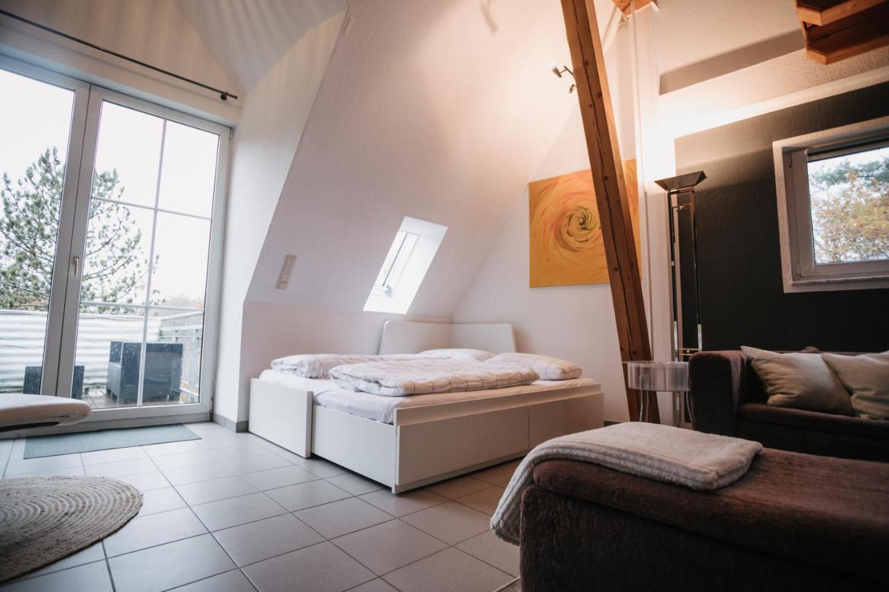 Eigenes Maisonettehaus In Idyllischer Lage Mit Balkon, Nahe Messe, 24H Self-Check In, Gratis Parken 슈바바하 외부 사진
