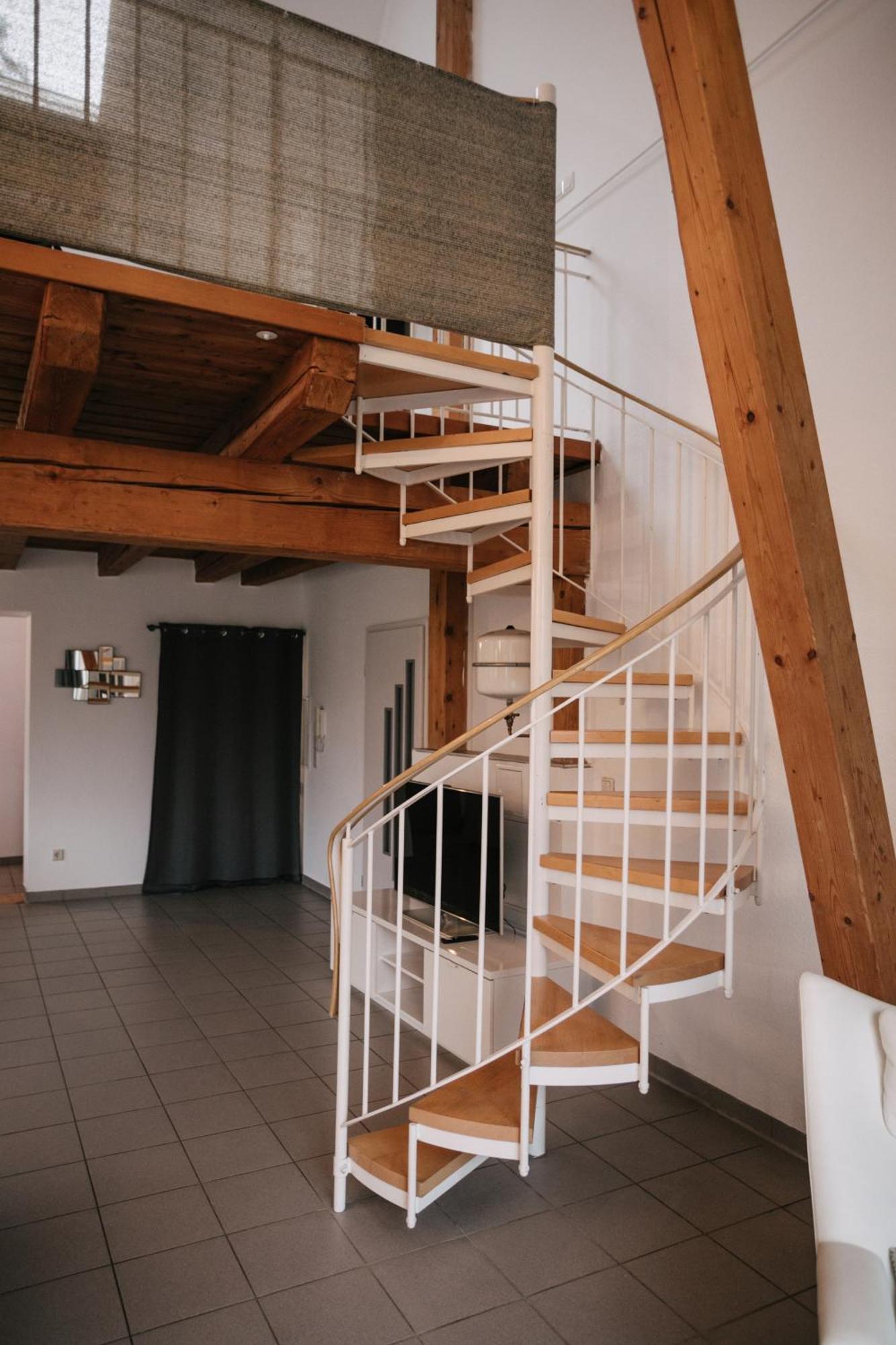 Eigenes Maisonettehaus In Idyllischer Lage Mit Balkon, Nahe Messe, 24H Self-Check In, Gratis Parken 슈바바하 외부 사진