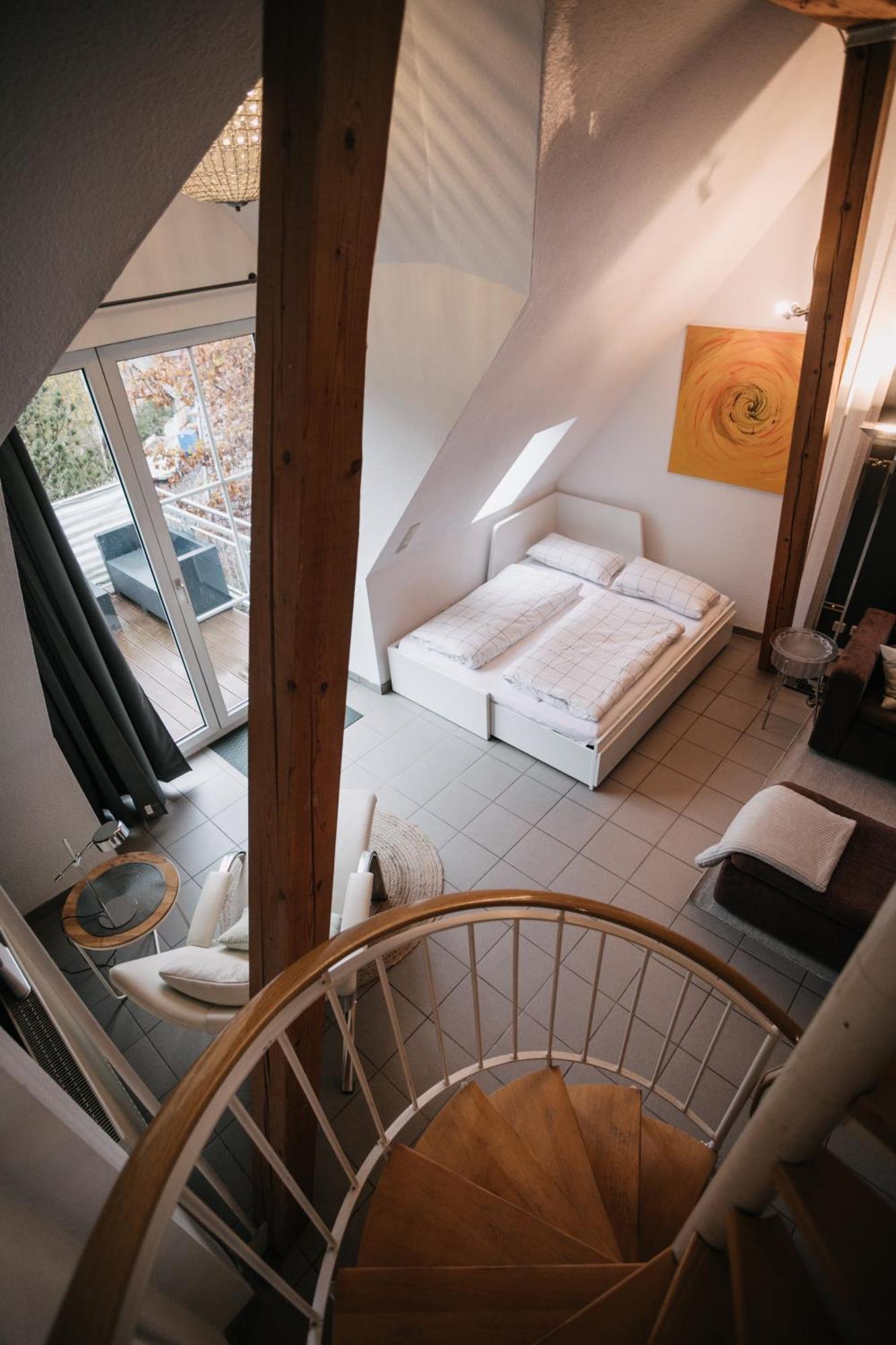 Eigenes Maisonettehaus In Idyllischer Lage Mit Balkon, Nahe Messe, 24H Self-Check In, Gratis Parken 슈바바하 외부 사진