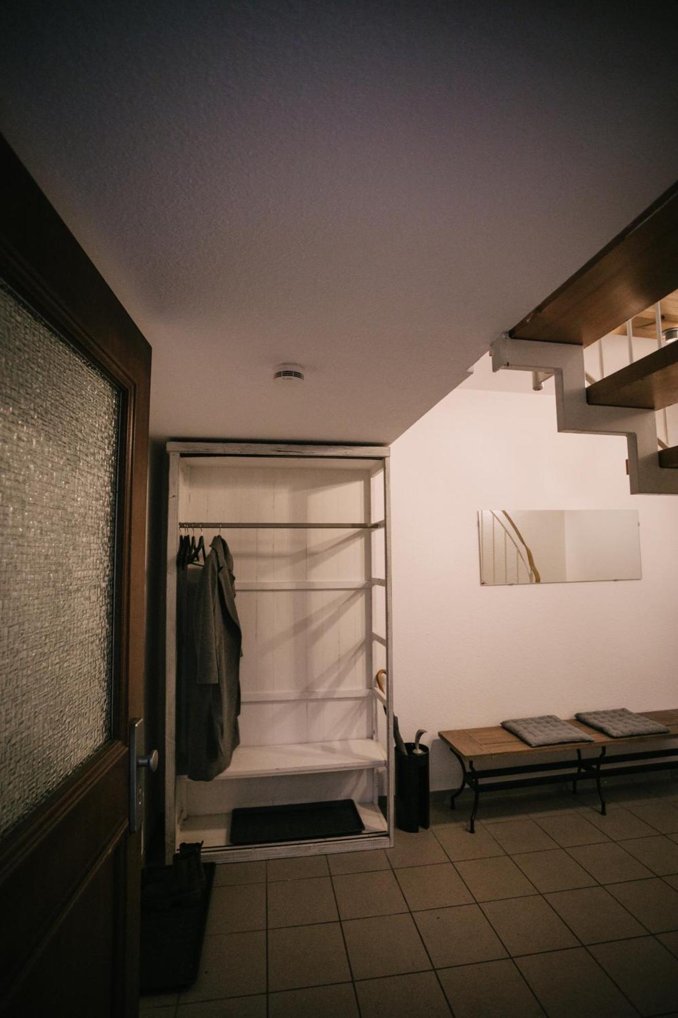 Eigenes Maisonettehaus In Idyllischer Lage Mit Balkon, Nahe Messe, 24H Self-Check In, Gratis Parken 슈바바하 외부 사진